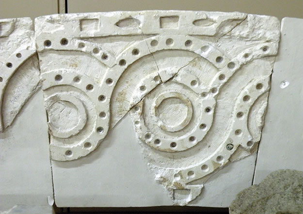 Istanbul, musée archéologique Photo. Byzance, frise incrustée, détail