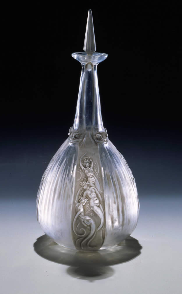 Photo. René Lalique, Carafe Sirènes et grenouilles