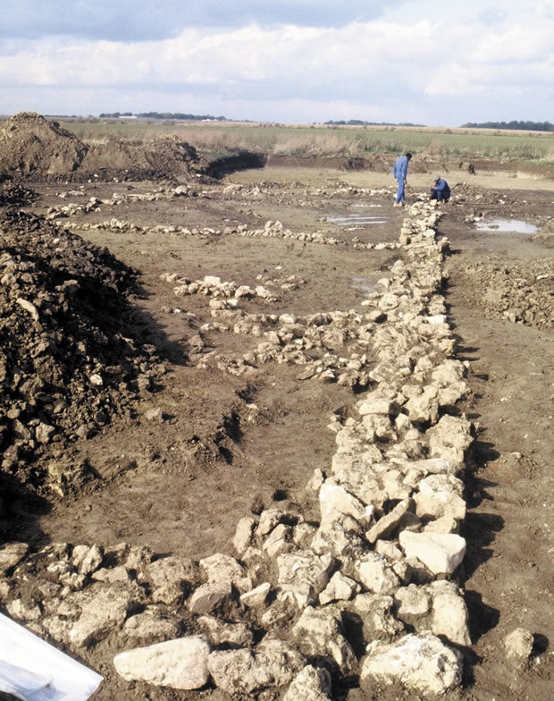 Photographie : vue des fouilles sur le site de Serris les Ruelles (crédit F. Gentili / INRAP)