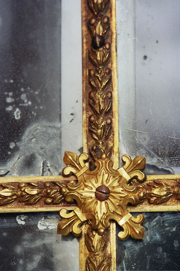 Photographie : Grande Galerie de Versailles, détail du biseautage des miroirs